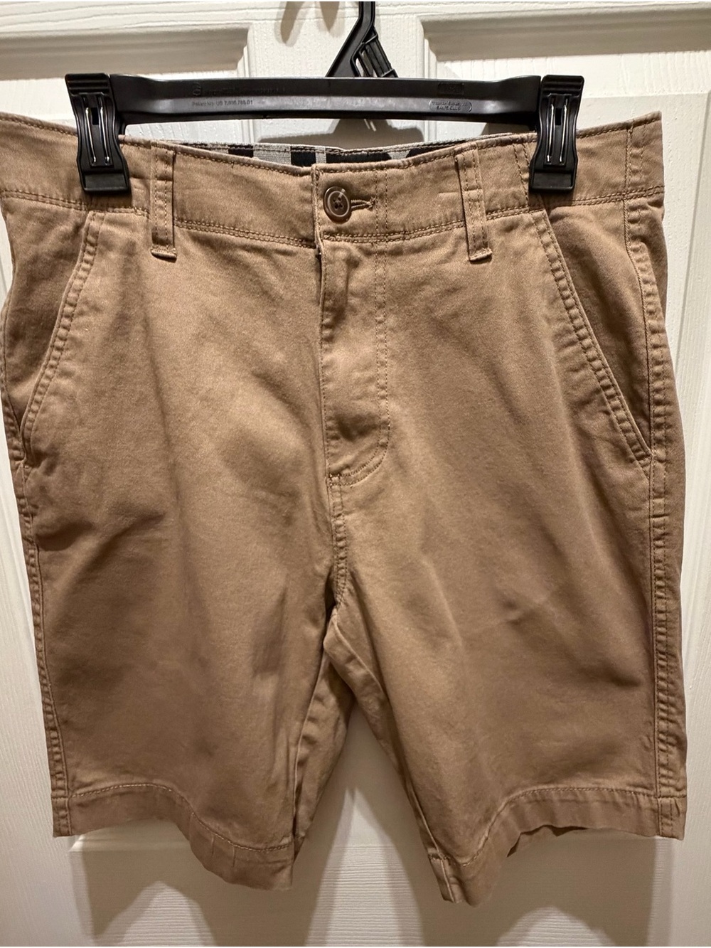 Men's Flat-Front Cotton Shorts in Tan